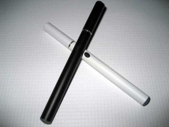 kr808d-1-280-mah-manual-button-electronic-e-cigarette.jpg